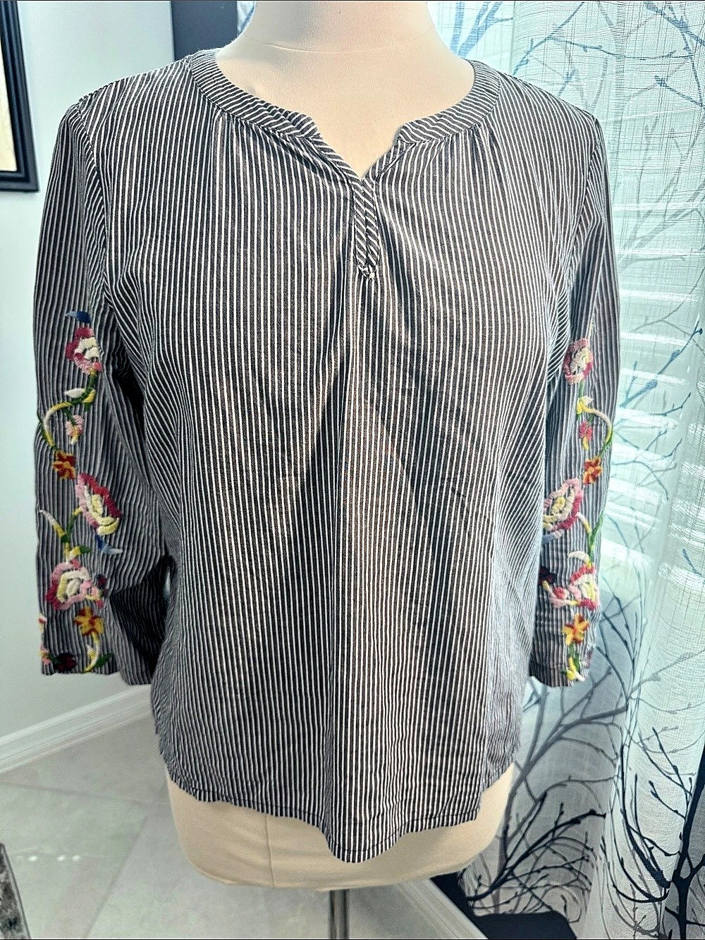 Talbots Striped Embroidered Sleeve Blouse in Blue & White Size Large